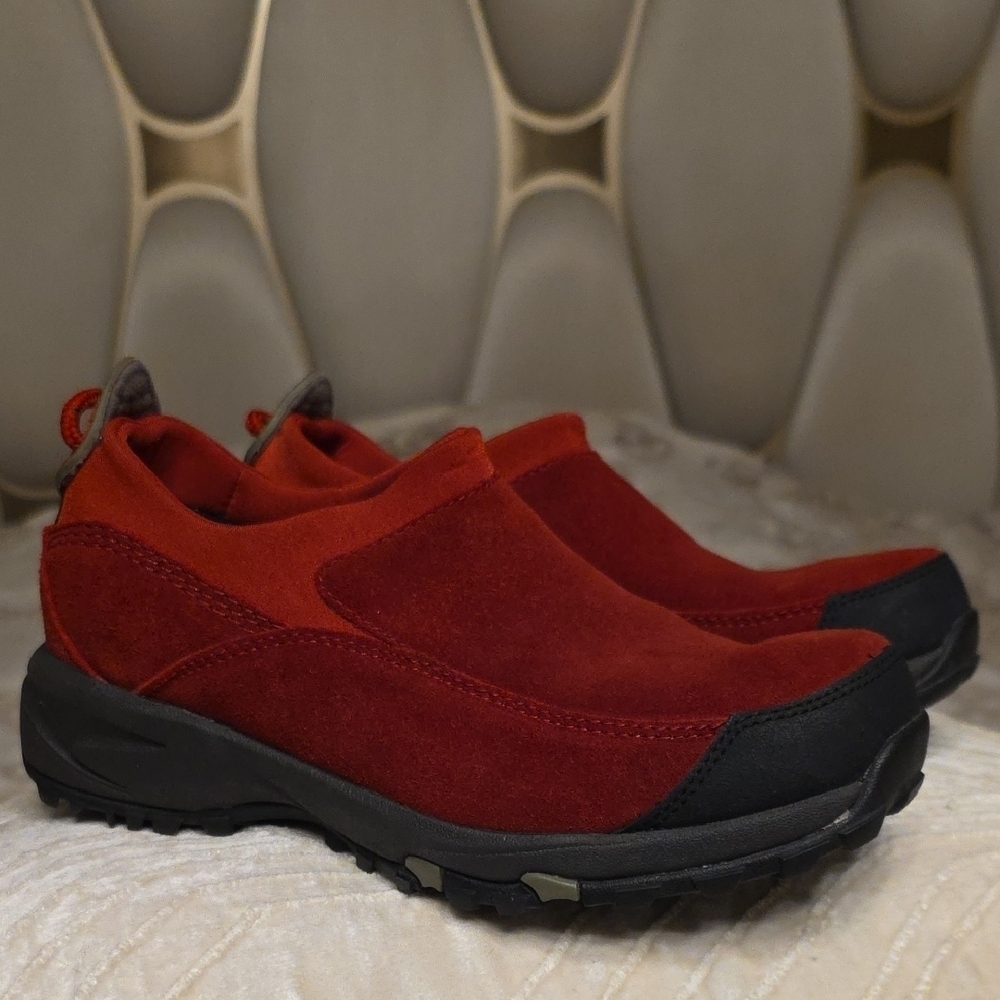 L.L. Bean Women's Rich Red Slip-On Loafers Size 7.5